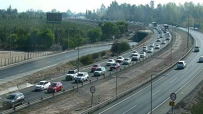 Revisa el estado del tránsito, el Metro y Transantiago