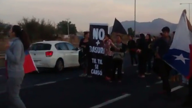 Alcalde de Tiltil fue detenido durante protesta en la Ruta 5 Norte contra nueva planta de residuos