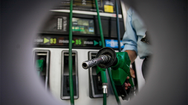 Precio de todas las bencinas sube este jueves