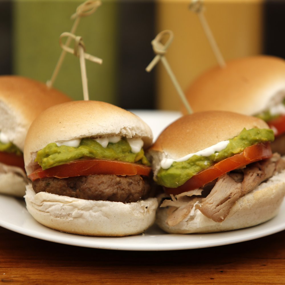 Sernac denunció a seis marcas de hamburguesas por diversos incumplimientos a la ley