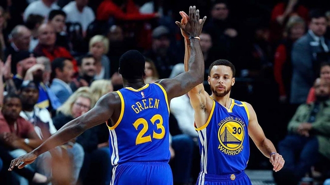 Los Warriors se exhibieron para terminar barriendo a Portland