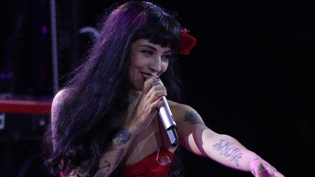 Mon Laferte obtuvo cuatro nominaciones en los MTV MIAW