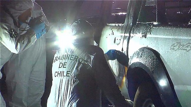 Dos cadáveres fueron encontrados en una camioneta calcinada en Puerto Varas