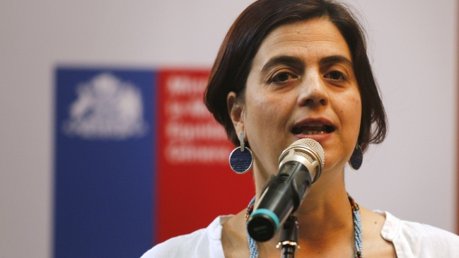 Ministra Pascual ratificó voluntad de sacar proyecto de aborto en tres causales en este Gobierno