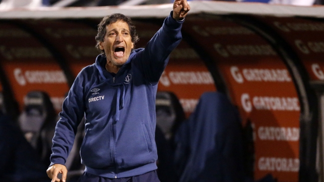 Mario Salas esbozó jugar con una mixtura el clásico ante U. de Chile