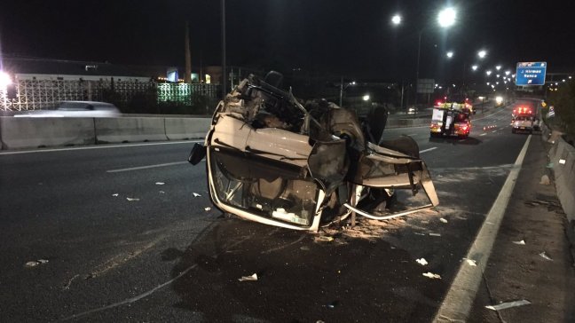 Cuatro personas lesionadas tras colisión múltiple en la Autopista Central