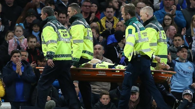 Claudio Bravo tiene un desgarro, pero no arriesga presencia en Copa Confederaciones