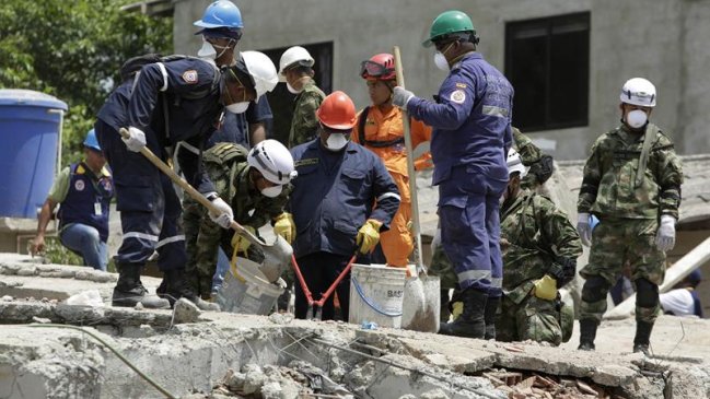 Sube a 10 la cifra de muertos en derrumbe de edificio en Cartagena de Indias