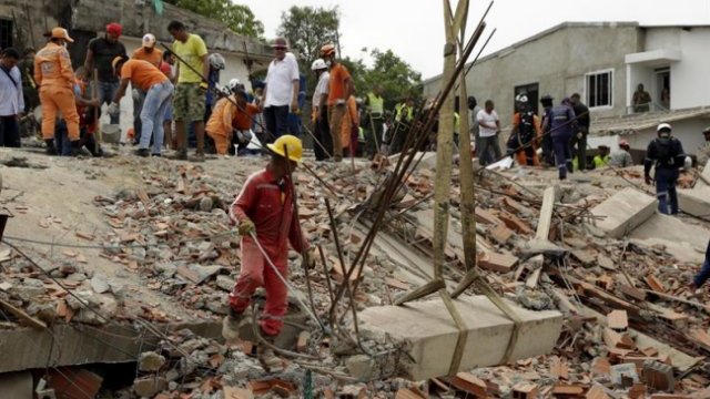 [Fotos] Derrumbe de un edificio en Colombia dejó al menos cinco muertos ...