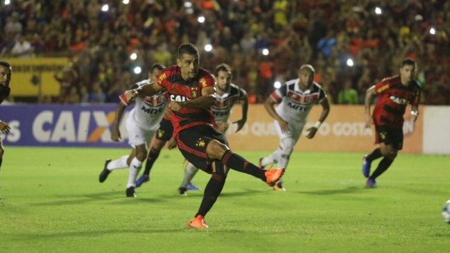 Sport Recife de Eugenio Mena cayó en la ida de las semifinales de la Copa do Nordeste
