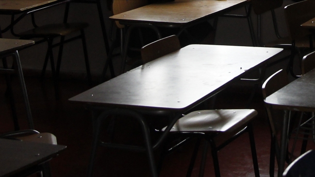 Villa Alemana: Apoderados piden explicación tras conocer clausura de colegio por Facebook