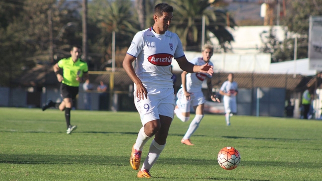 Deportes Melipilla venció a Naval y alcanzó a Barnechea la cima de la Segunda División