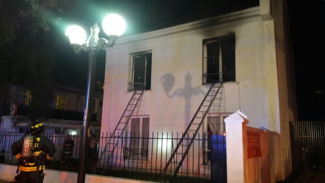 Incendio en hogar de ancianos en Providencia dejó dos fallecidos