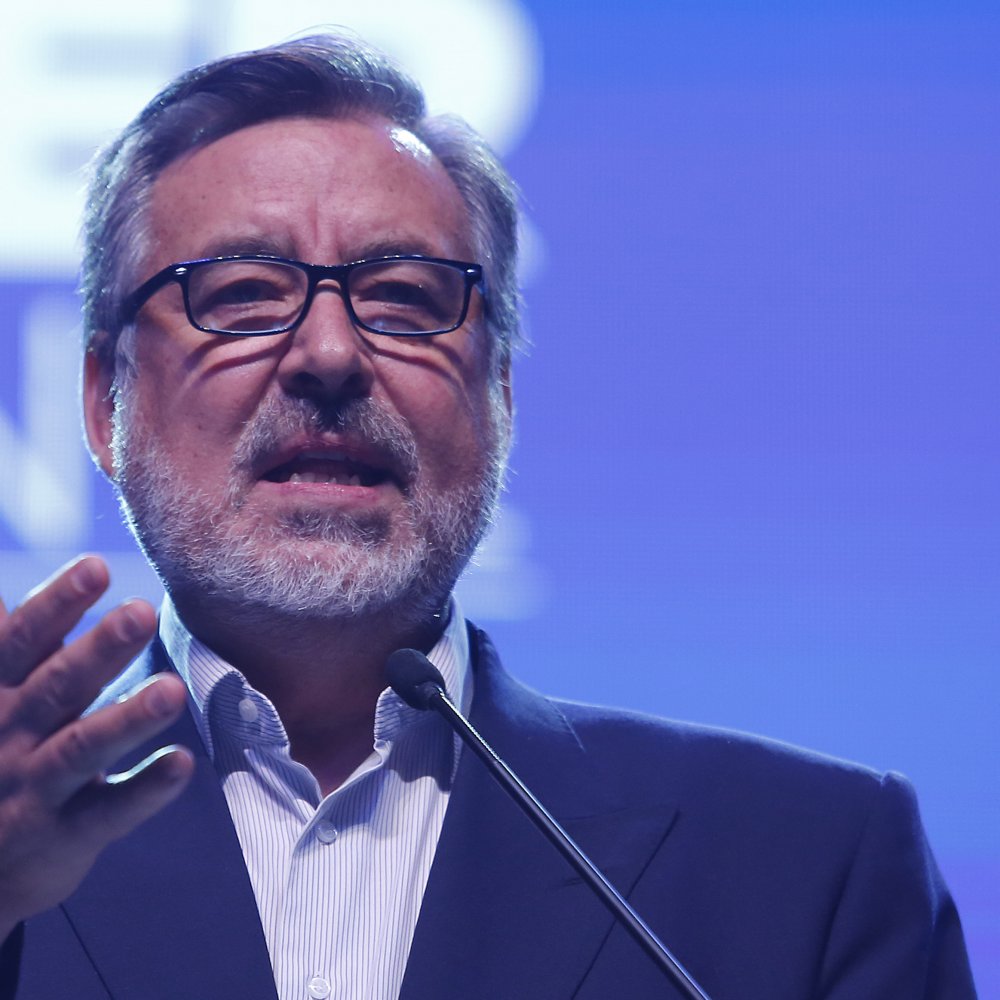 Alejandro Guillier juntará firmas para llegar a primera vuelta como independiente