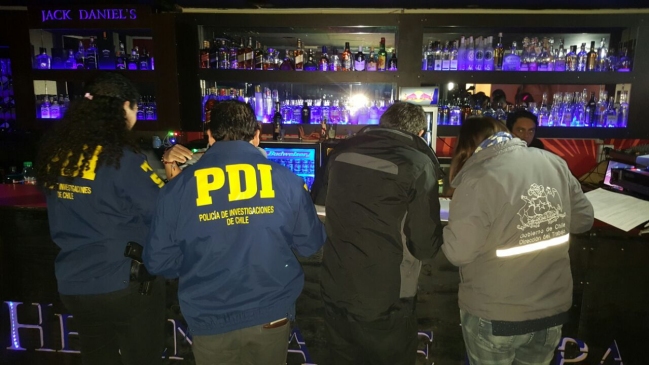 Talca: Detienen a cuatro jóvenes extranjeras por trabajar de manera irregular