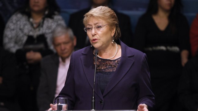 Adimark: Presidenta Bachelet obtiene mayor aprobación de últimos 12 meses