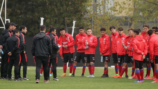 La selección chilena sub 17 inició entrenamientos para el Mundial de India