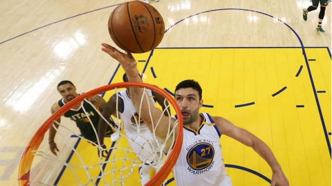 Golden State Warriors abrió con triunfo la serie contra Utah Jazz