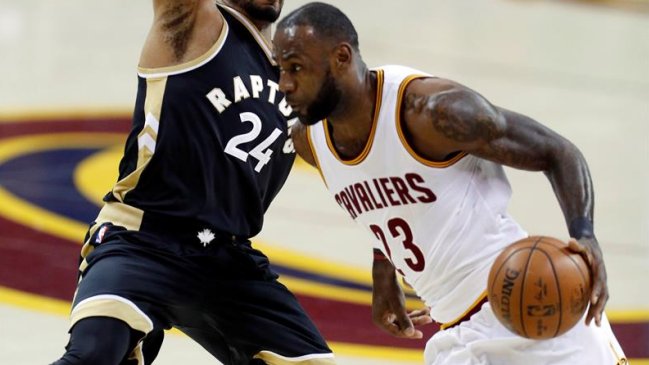 LeBron James sigue rompiendo marcas y guió un nuevo triunfo de Cleveland en la NBA