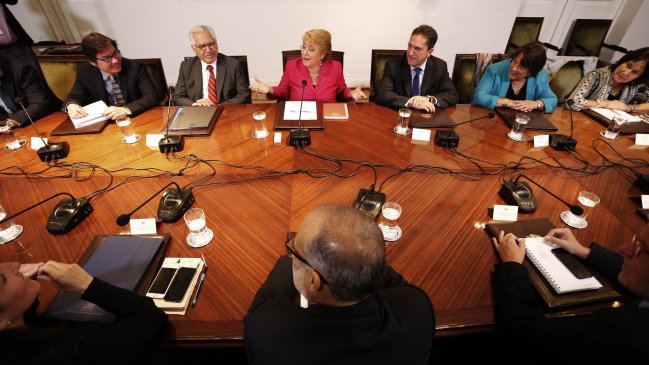 Presidenta Bachelet pidió a ministros no participar en campañas presidenciales