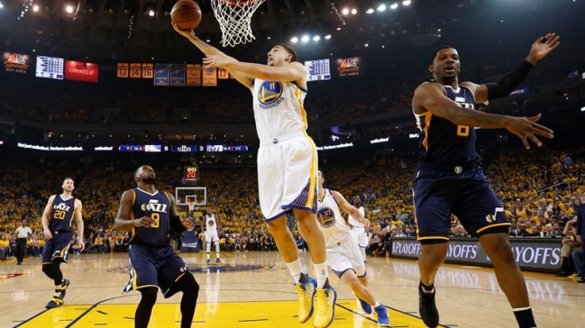 Golden State amplió su ventaja ante Utah con Durant como líder