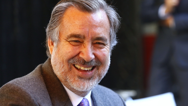 Partidos ultiman el plan para recolectar firmas e inscribir candidatura de Guillier