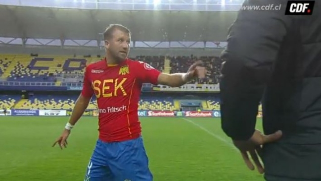 Los descargos de Felipe Seymour en pleno partido: 