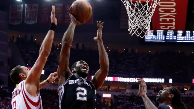 San Antonio Spurs recuperó su ventaja sobre Houston Rockets en play-offs de la NBA
