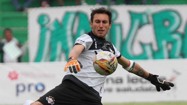 A lo Alexis: El portero Raúl Olivares la picó en un penal y anotó en caída de Wilstermann