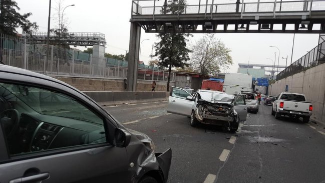 Colisión múltiple se registró en la Autopista Central