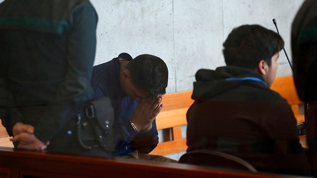 Prisión preventiva para miembros de banda que robó auto de conductor de Uber en Macul