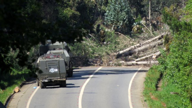Carabineros fueron atacados por encapuchados en Tirúa