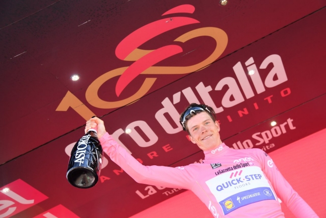 Bob Jungels es el nuevo líder del Giro tras triunfo en solitario de Jan Polanc