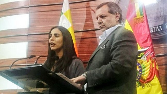 Presidente del Senado boliviano acusó que Chile le negó visa de ingreso