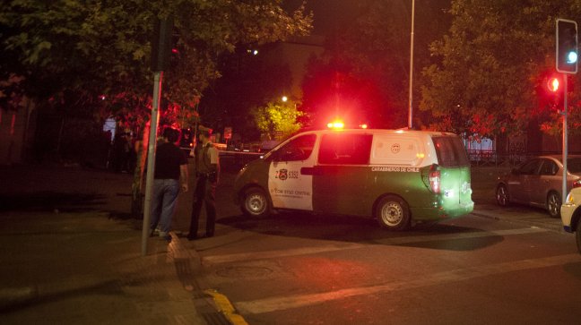 Adulto mayor sufrió portonazo cuando llegaba a su domicilio en Vitacura