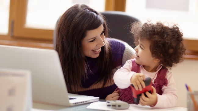 La flexibilidad laboral es lo más relevante para las madres trabajadoras, según encuesta