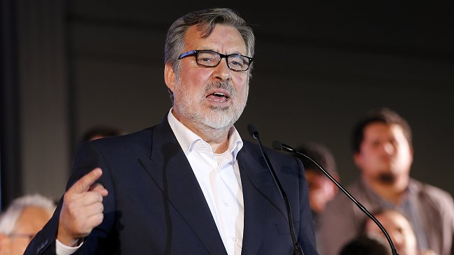 Alejandro Guillier elogió a Lagos en su proclamación como candidato del PPD