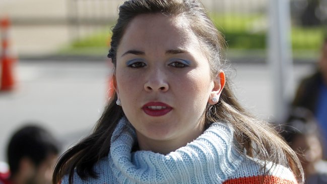 Estudiante esposada en el Metro presentó una querella por secuestro