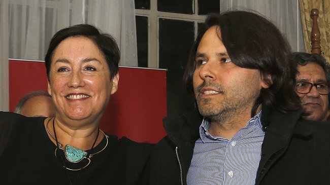 Frente Amplio: Alberto Mayol vuelve a disparar contra Beatriz Sánchez