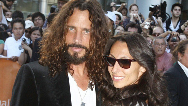 Esposa de Chris Cornell descartó síntomas de depresión