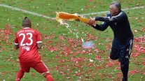 La efusiva celebración de Bayern Munich y Arturo Vidal tras el término de la Bundesliga