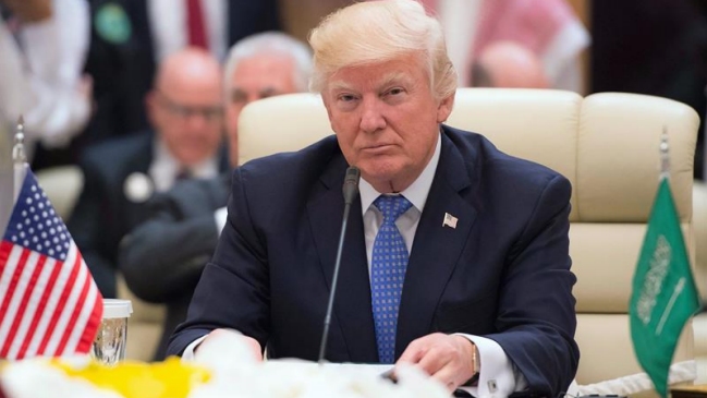 Trump pidió a los países musulmanes luchar unidos contra el extremismo