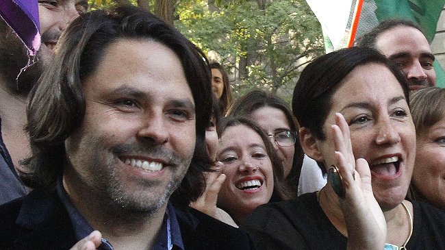 Beatriz Sánchez y Alberto Mayol alistan primer debate televisivo