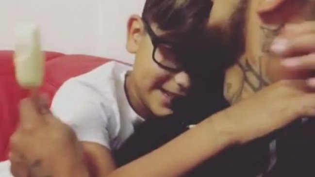 Arturo Vidal se emocionó con el saludo de cumpleaños de su hijo en inglés