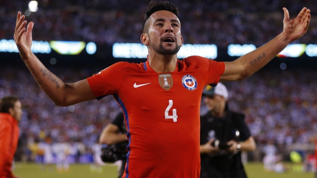 Mauricio Isla: Siempre es bueno que lleguen caras nuevas a pelear un lugar en la selección
