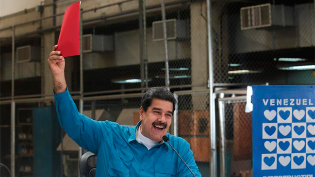 Maduro firmó decreto para elegir Asamblea que apruebe nueva Constitución