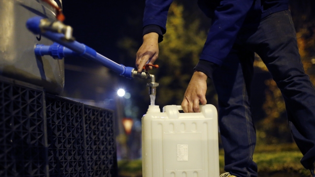 Corte de agua de emergencia afecta a sectores de Las Condes, Vitacura y Lo Barnechea
