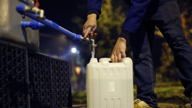 Gerente de La Parva: La parafina escurrió bajo la nieve y llegó al estero sin percatarnos