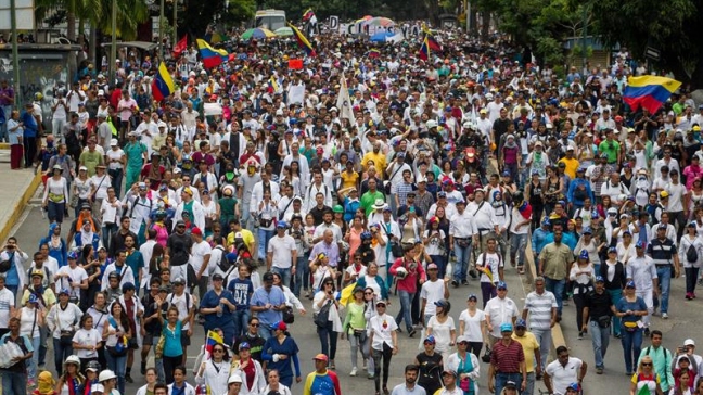 Chayanne, Juanes y otros artistas latinos levantan su voz por Venezuela