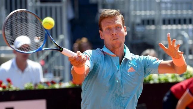 Tomas Berdych despachó a Milos Raonic y se citará con Tsonga en la final de Lyon